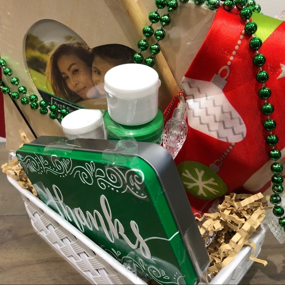 Small Festive Hand-curated Basket, pre-wrapped in cellophane - Picture 6 of 10